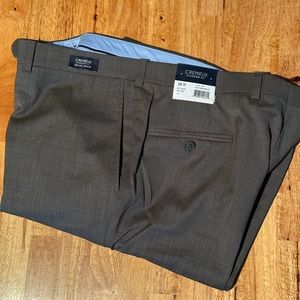 Cremieux modern fit travel smart tan.